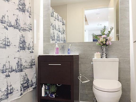 4th image of 105 Leonard St APT 02B