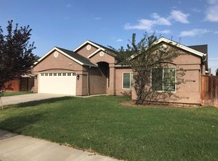 824 Driftwood Ave, Lemoore, CA 93245