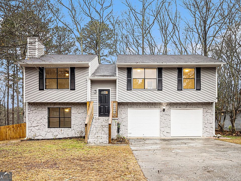 1st image of 8443 Park Ridge Ln