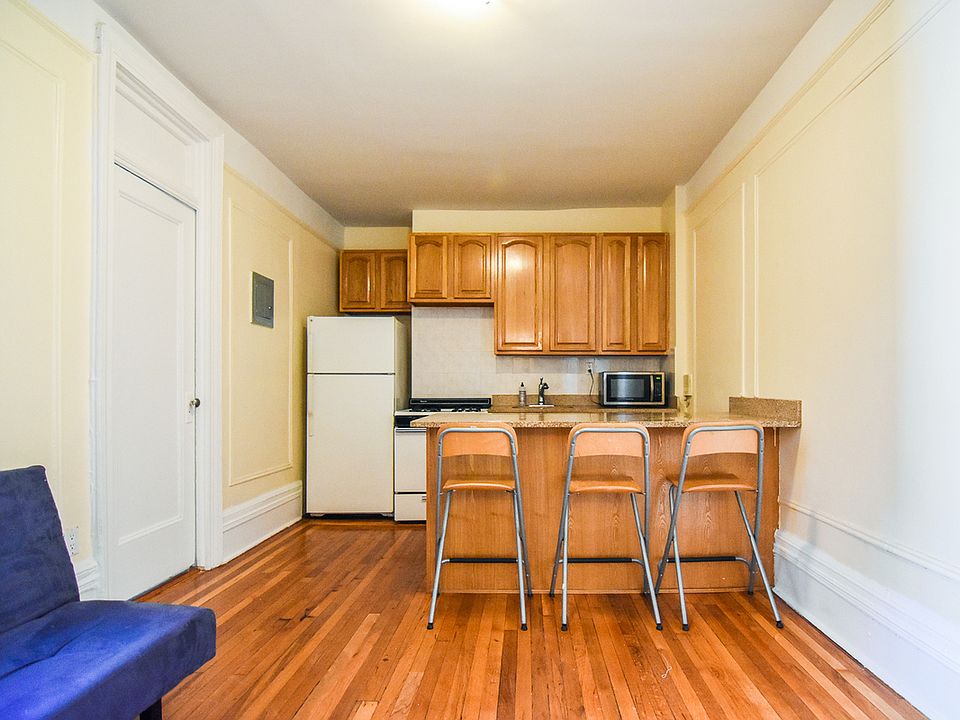 1st image of 160 Claremont Ave #C5