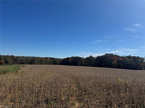 2nd image of 3740 Mauldin Rd