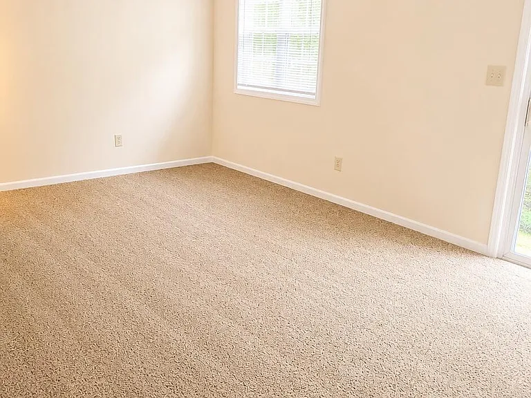 290 N Main St #12 — Photo 7