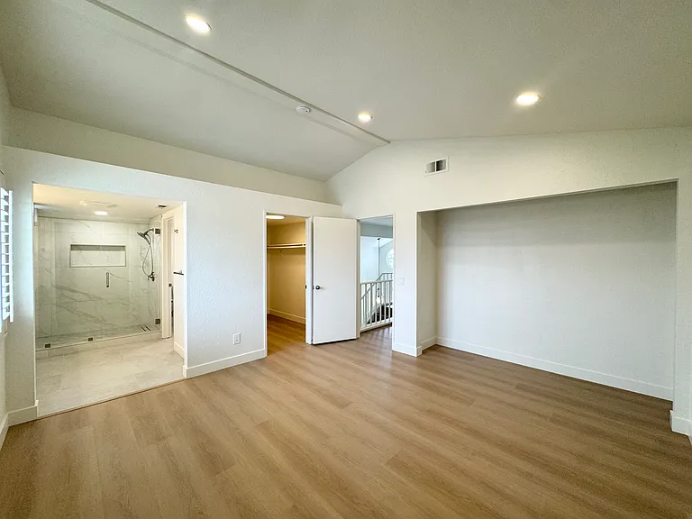 3413 Caseras Dr — Photo 32