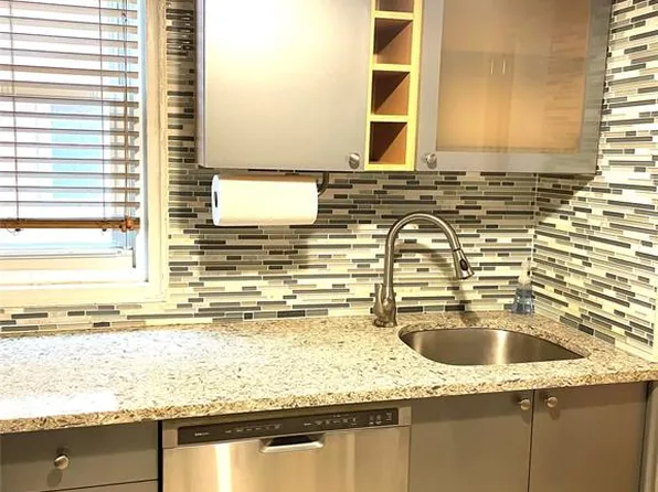 110-45 Queens Boulevard image 4 of 25