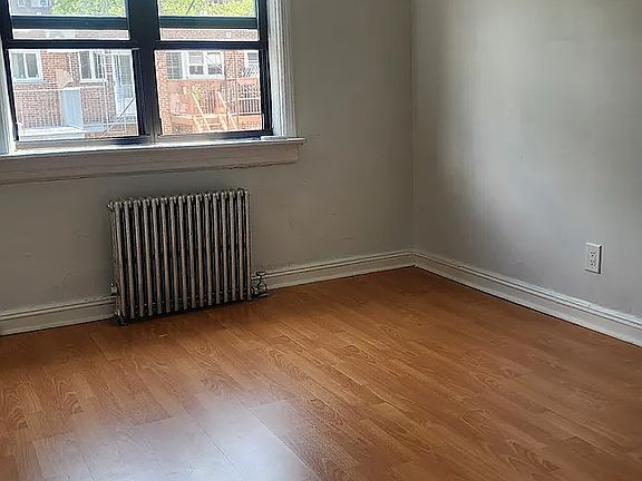 4th image of 63 Minna St Floor 2