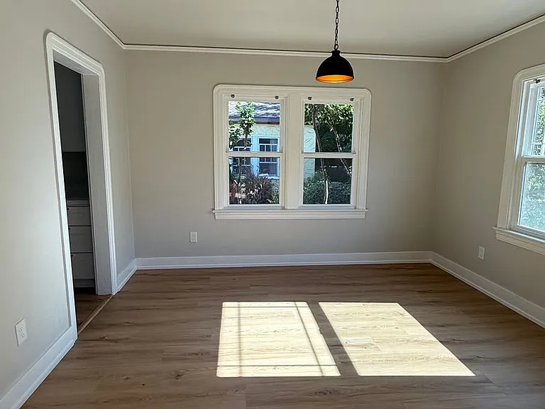 817 Wright St — Photo 4