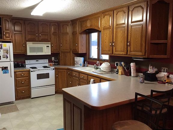2nd image of 317 E Barck Ave