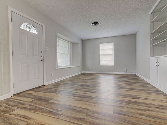 3rd image of 1523 Weyford Dr