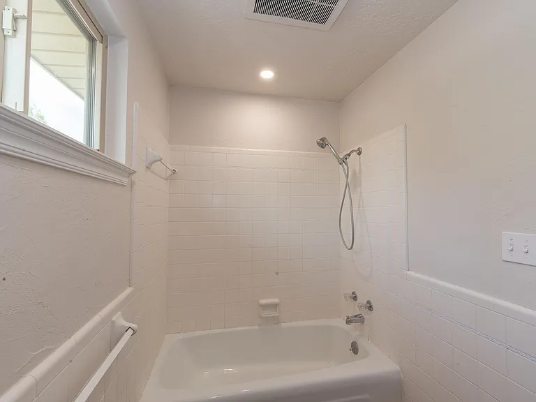 2214 Morgan Dr — Photo 11