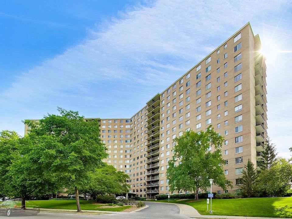1st image of 7033 N Kedzie Ave APT 1602