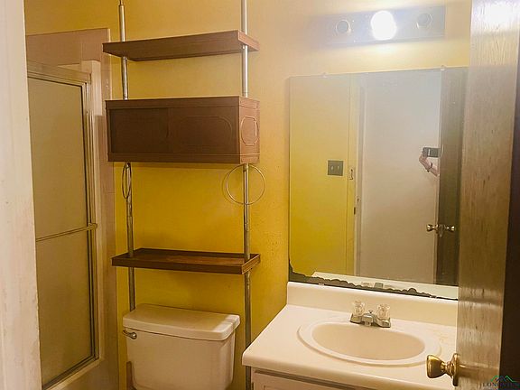 5th image of 207 Gray St