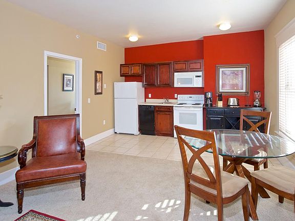 Living room & Kitchen