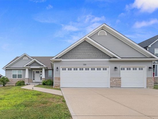 934 Mule Creek Dr, Wentzville, MO 63385