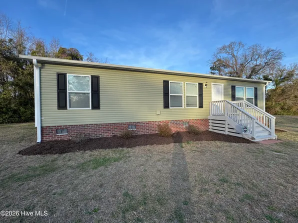 113 Moores Landing Road, Hampstead, NC 28443