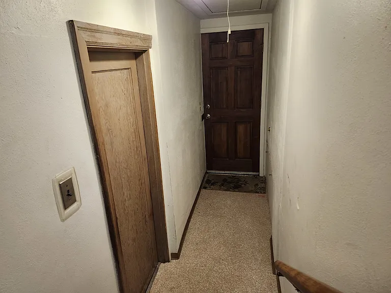 1909 Gregory Way — Photo 20