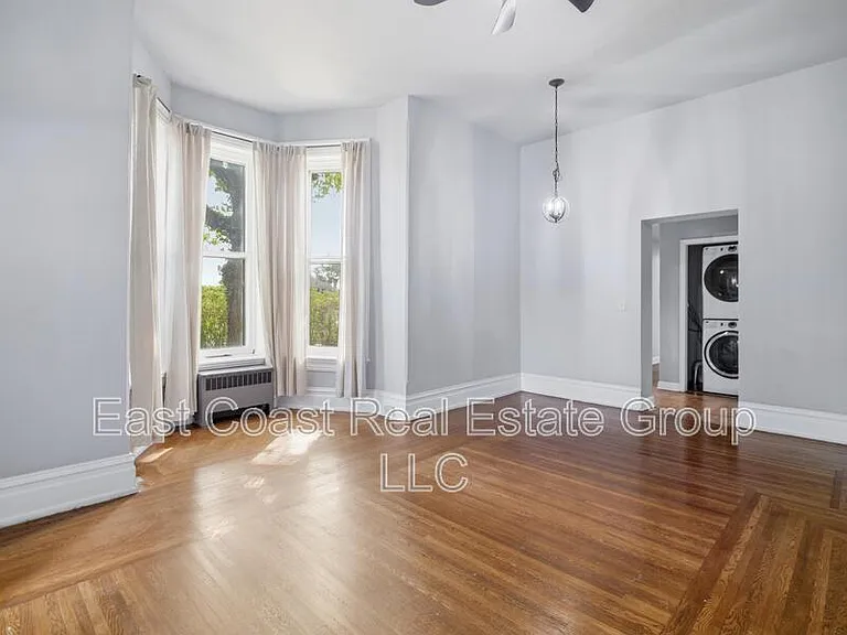 323 N Potomac St #2 — Photo 4