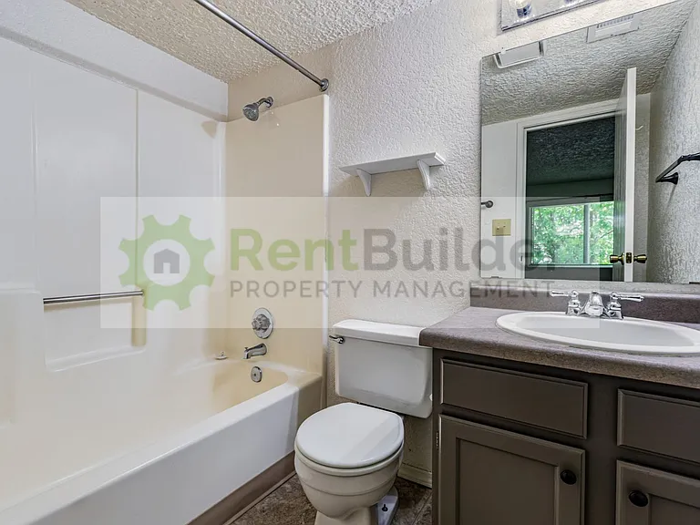 6041 Sequoia Rd NW #D10 — Photo 14