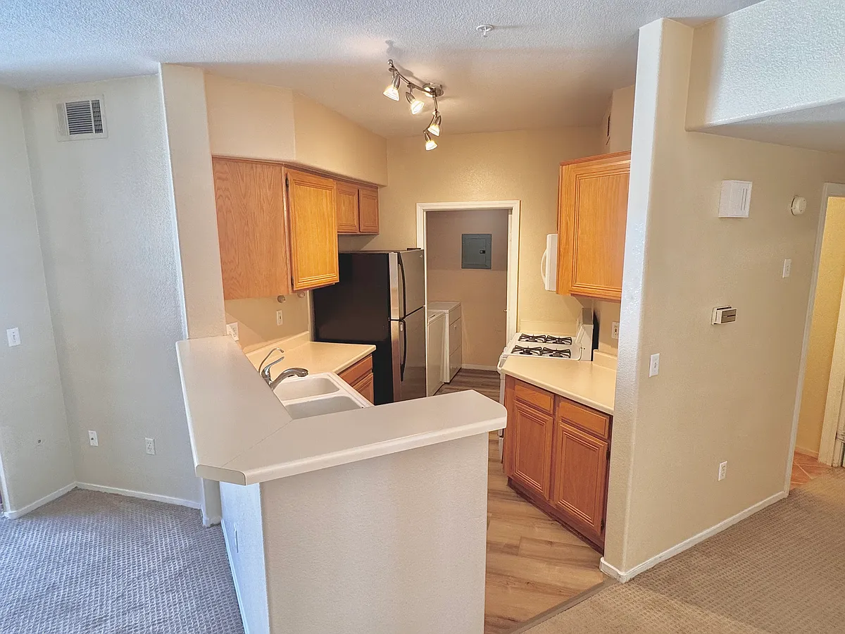 Building Photo - 7139 S Durango Dr #309