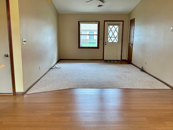 4th image of 1548 E Kammerer Rd