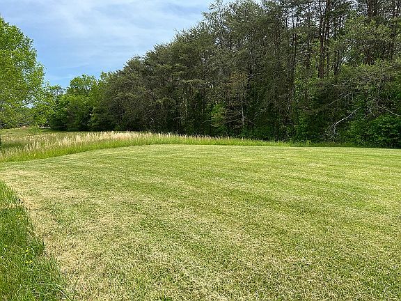 2nd image of 10004 Emory Rd NE
