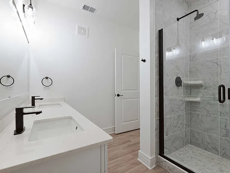 Tropia Luxury Apartments — Photo 153