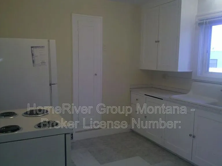 110 South Ave E — Photo 7