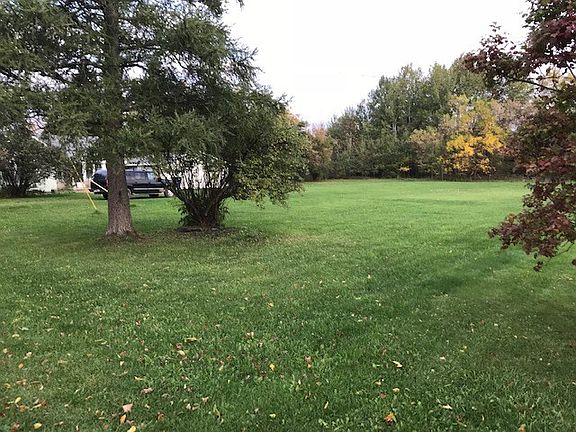 4th image of 107 E Kalkaska