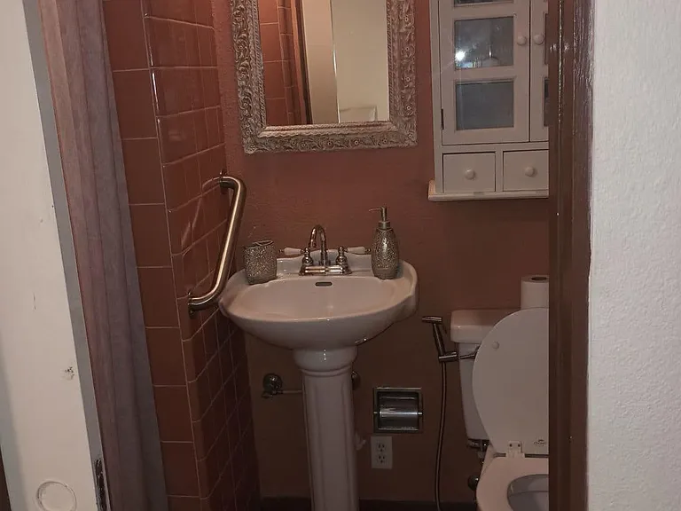 903 W Riverside Dr #A — Photo 16