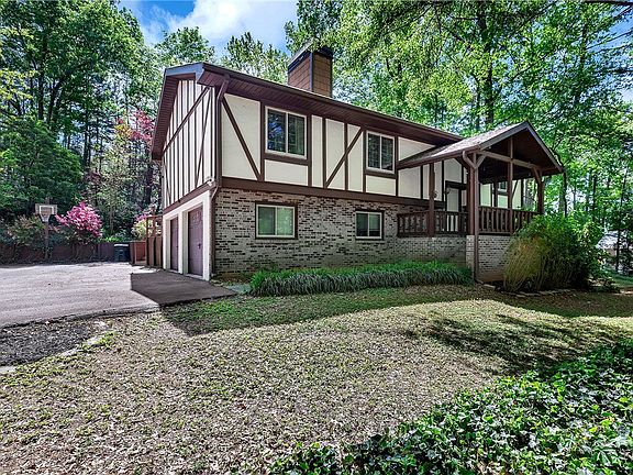 2nd image of 339 Dutch Fork Rd