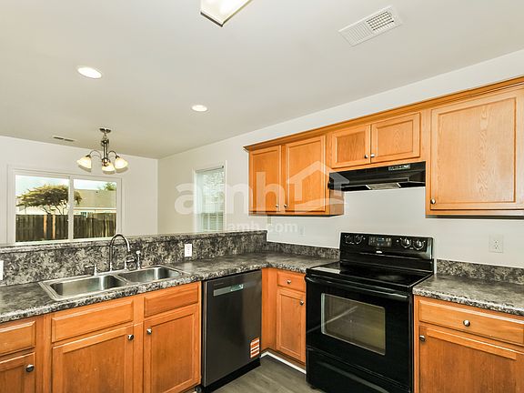 3rd image of 1426 Spring Pine Ct