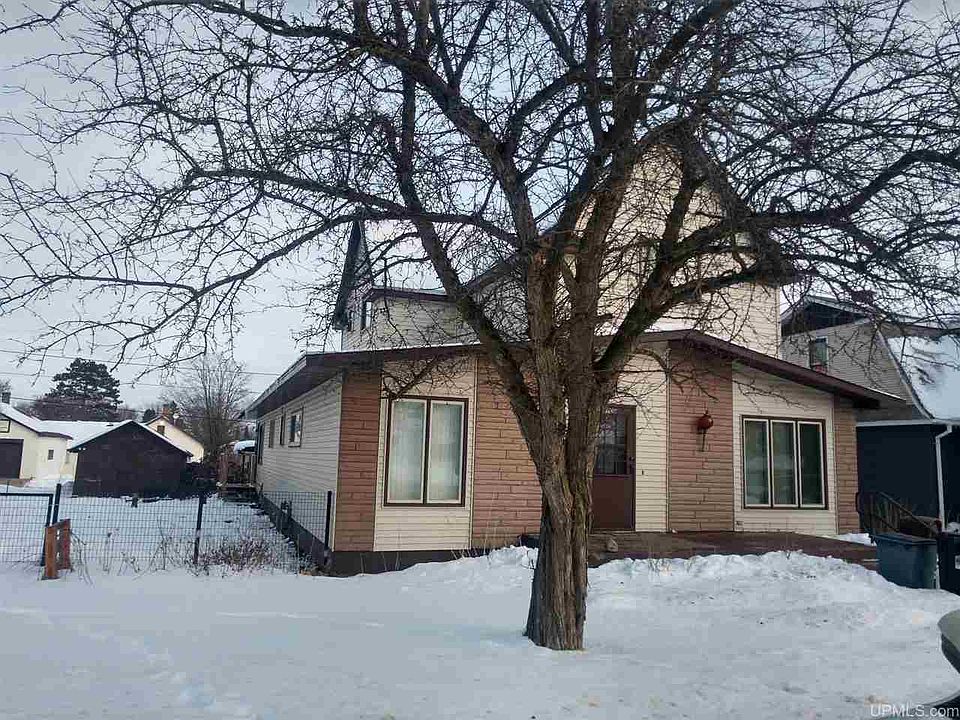 709 Stambaugh Ave, Iron River, MI 49935 Zillow