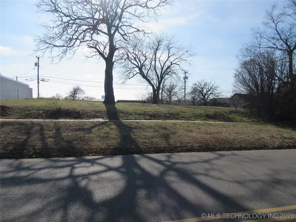 220 W Washington Ave, McAlester, OK 74501
