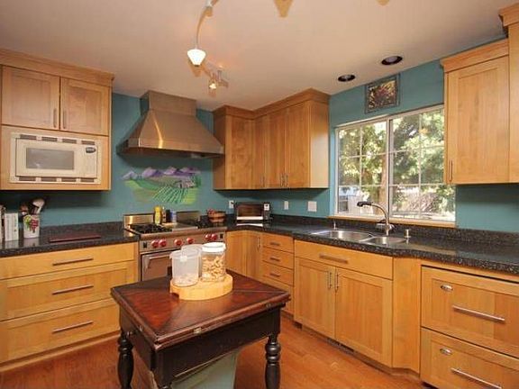 4th image of 6725 Folkstone Way