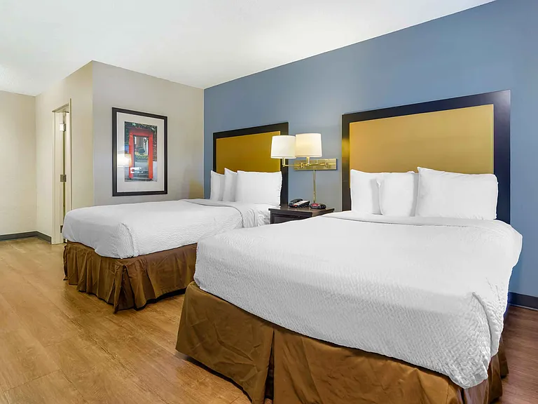 Studio Suite - 2 Full Beds