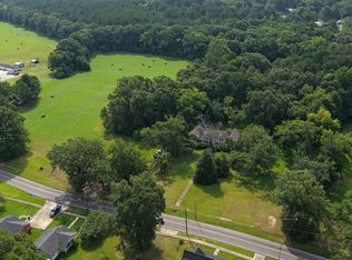 564 N Columbus Ave, Louisville, MS 39339