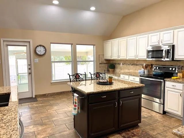 1604 Canyon Oak — Photo 22