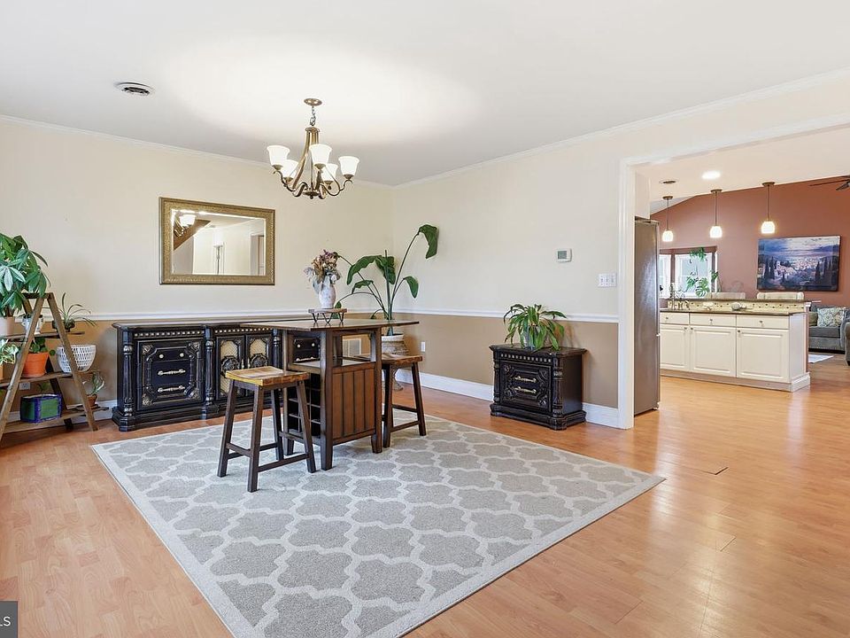 1st image of 9 Harmony Rd