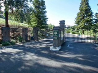 1 Twelve Oaks Dr, Pleasanton, CA 94588