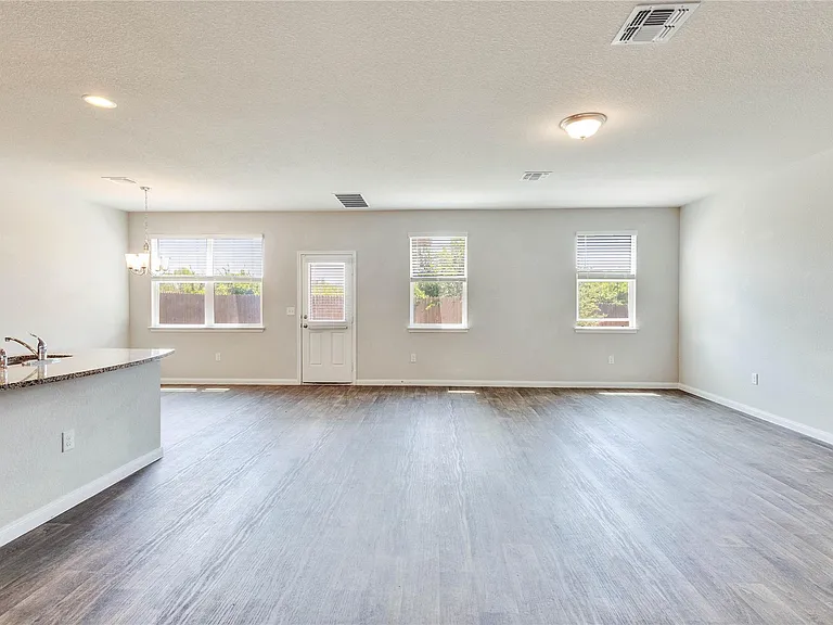 13923 Macquarie Dr — Photo 6