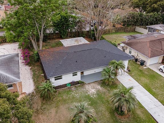 4th image of 85 Avon Dr