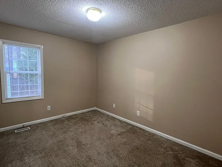 212 Walnut Creek Dr — Photo 16