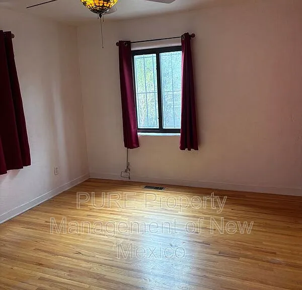 536 Arizona St SE — Photo 19