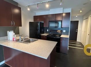 938 Smithe St #1A, Vancouver, BC V6Z 3H8