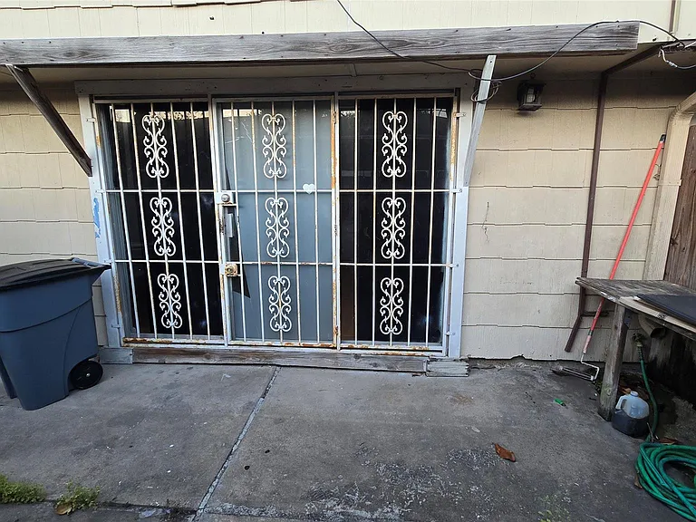 7913 Grove Ridge Dr — Photo 27