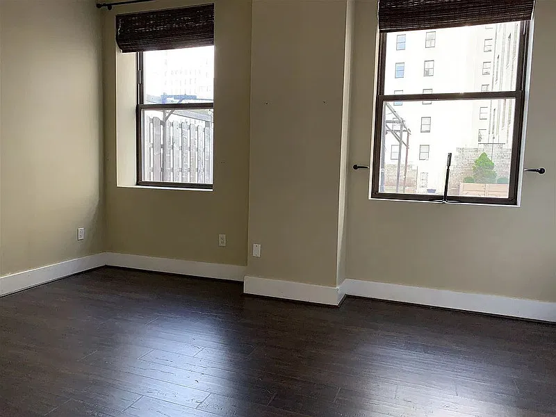 1 bed, 1.0 bath, 872 sqft, $1,900 — Photo 4