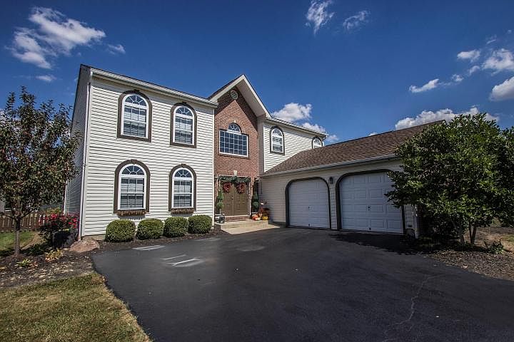 1st image of 539 Riverby Ln