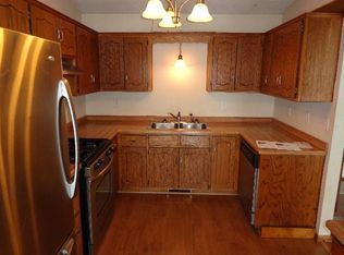 925 W River Rd, Champlin, MN 55316