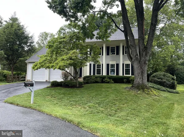 9 Doolittle Ct, Gaithersburg, MD 20886