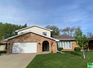 4109 Sergeant Rd, Sioux City, IA 51106