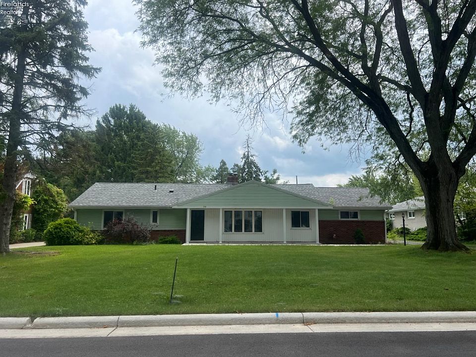 1st image of 218 Cedar Brook Ln